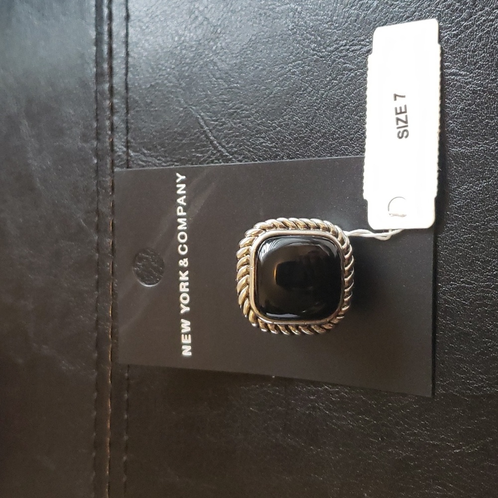 NY&C  Fashion Ring *NWT*
